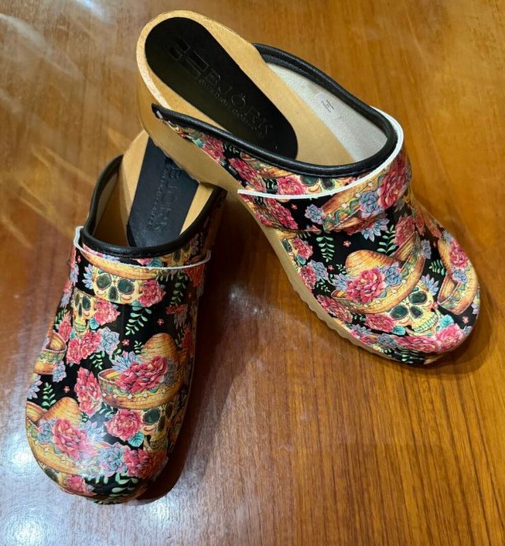 Bjork "Vera" Swedish Wood Clog Sugar Skull Roses Goth Day of the Dead US 6.5-7
